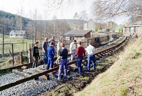 Die ersten Schienenlängen waren am 25. April 1992 nach kurzer Zeit montiert.