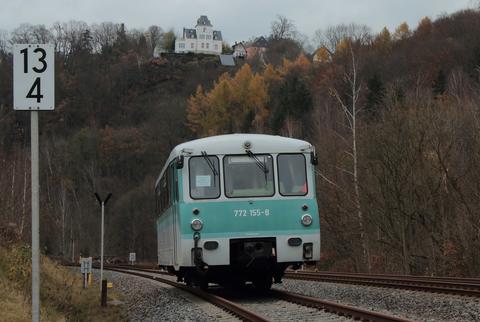 Eine Freitaler Reisegruppe charterte am 18. November den Triebwagen 772 155-8 für eine Fahrt von Wolkenstein (Aufnahme) nach Schwarzenberg.