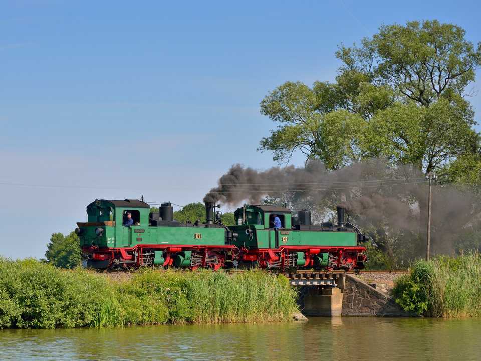 Die zwei „Laubfrösche“ IV K Nr. 176 und IV K Nr. 132 am 6. Juni als Lzz 4029 auf dem Dippelsdorfer Damm.