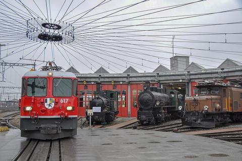 Den Auftakt zum 50. Jubiläum von LGB machte eine Präsentation bei der Rhätischen Bahn (RhB) in Landquart im Kanton Graubünden am 12. Januar, auf der Drehscheibe die Ellok Nr. 617.