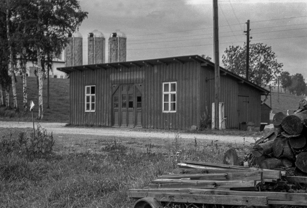 Vom Stationsgebäude in Voigtsdorf (Sachs) fehlte 1975 das Stationsschild
