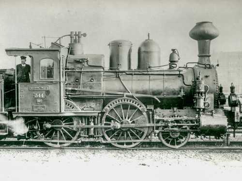 Die IIIb Nr. 344 gehörte als Lok 7 zu den acht 1874 von der Chemnitz-Komotauer Eisenbahngesellschaft beschafften Lokomotiven. Auch nach 1876 dürfte sie weiterhin im Flöha­tal eingesetzt worden sein.