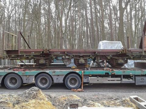 Wie im PK 160 angekündigt, traf am 21. Februar 2018 in Magdeburgerforth ein dreiachsiger Güterwagen ein. Das 1944 in Bautzen gebaute Fahrzeug ist baugleich zu einst im Netz Burg eingesetzten Wagen.