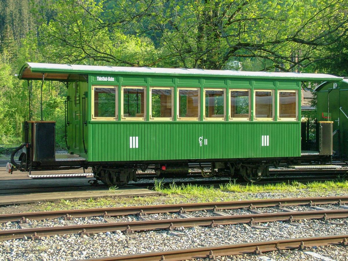 Von der Lokalbahn Mixnitz – St. Erhard in der Steiermark stammt der Wagen Ci 11 (Baujahr 1914).
