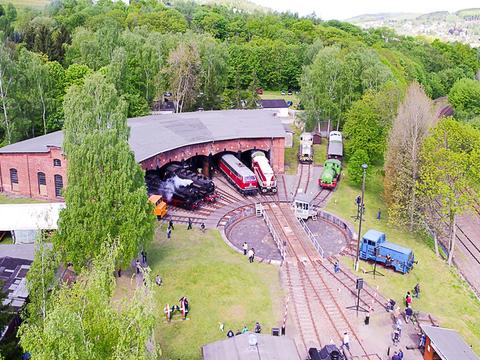 Auf dieser Aufnahme vom 17. Mai sieht man: Schwarzenberg ist das „Eisenbahnmuseum im Grünen“!