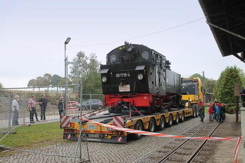 Vom 14. bis 16. September war die 99 1715-4 in Burkersdorf bei Frauenstein neben dem Güterschuppen ausgestellt.