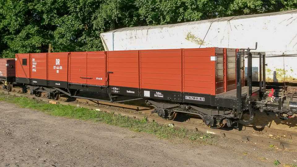 Seit 22. Mai steht der einst für die Friedländer Bezirksbahnen gebaute Wagen 97-44-08 mit neuen Fristen wieder für Fotogüterzüge zur Verfügung.