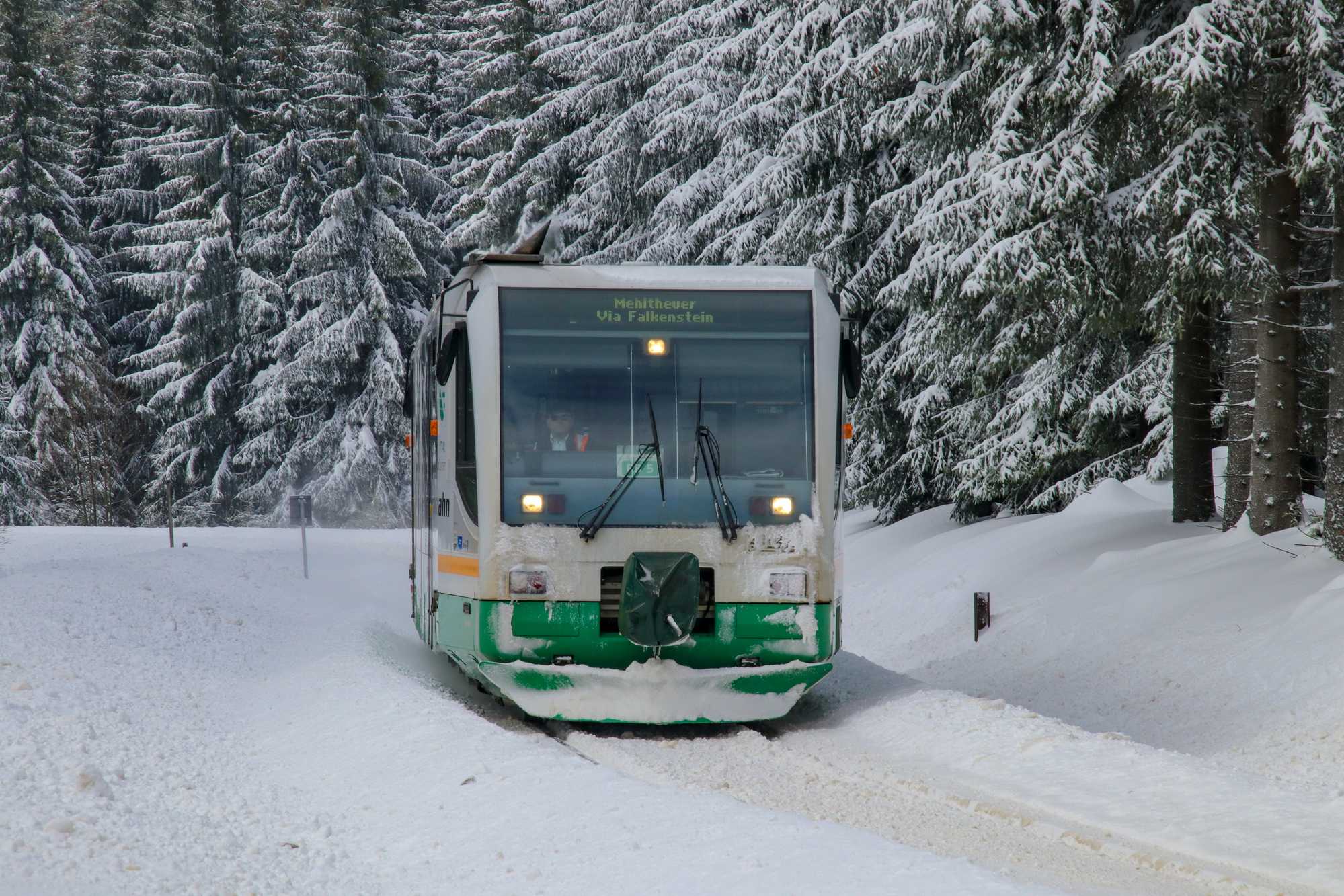 Ein RegioSprinter der Vogtlandbahn am 4. Februar 2019 zwischen Schöneck und Muldenberg