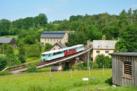 Auf der Aussichtsbahn auf dem „kleinen“ Markersbacher Viadukt