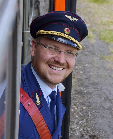 Der Hauptinitiator des Bergstadtexpresses, Steve Johannes Ittershagen, ließ es sich nicht nehmen, auf einem der Züge ehrenamtlich als Zugführer aktiv zu sein.