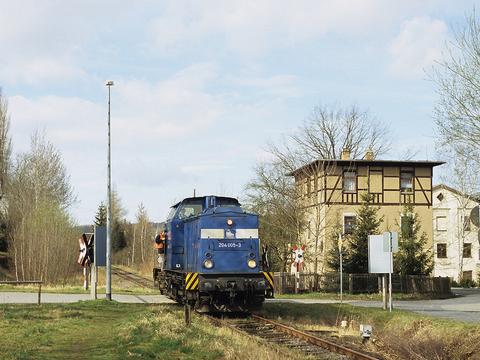 Am 19. März 2007 erfolgt mit der Diesellok 205 005 der Pressnitztalbahn GmbH in Anwesenheit des sächsischen Landesbevollmächtigten für Bahnaufsicht die Probefahrt zur Wiederaufnahme des Zugbetriebes auf dem ersten Teilstück der Muldentalbahn von Glauchau nach Waldenburg.