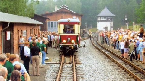 Es ist geschafft: VT 137 322 des Verkehrsmuseums Dresden kommt seit 10. August wieder regulär auf der Zittauer Schmalspurbahn zum Einsatz. Eingesetzt wird er von der SOEG.