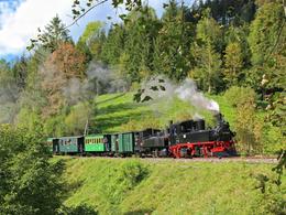 Eine sächsische IV K leistet einer österreichischen U Vorspann – das gab es am 27. September 2020 auf der Ybbstalbahn-Bergstrecke beim Partnerverein der IG Preßnitztalbahn e. V. zu erleben.