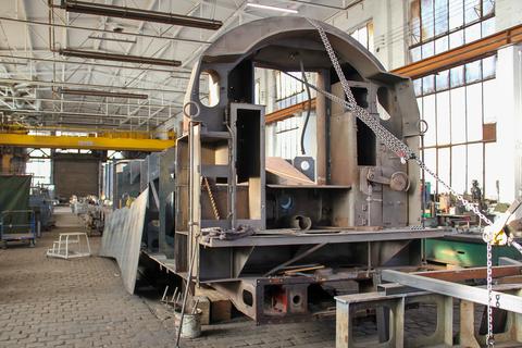 Am 27. Januar 2020 zeigte sich der bei der Firma WISAG Produk­tions­service GmbH in Brieske im Neuaufbau befindliche Tender der VSE-Lok 50 3616-5 in diesem Zustand.