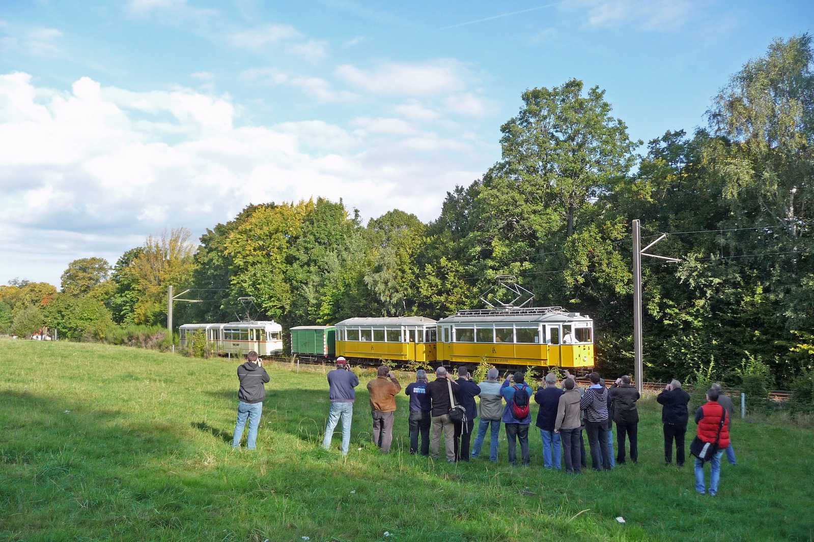 Bei goldenem Herbstwetter konnte für die Mitglieder und Besucher des Jahrestreffens der ArGe Schmalspur e.V. ein großes Sonderfahrtenprogramm durchgeführt werden.