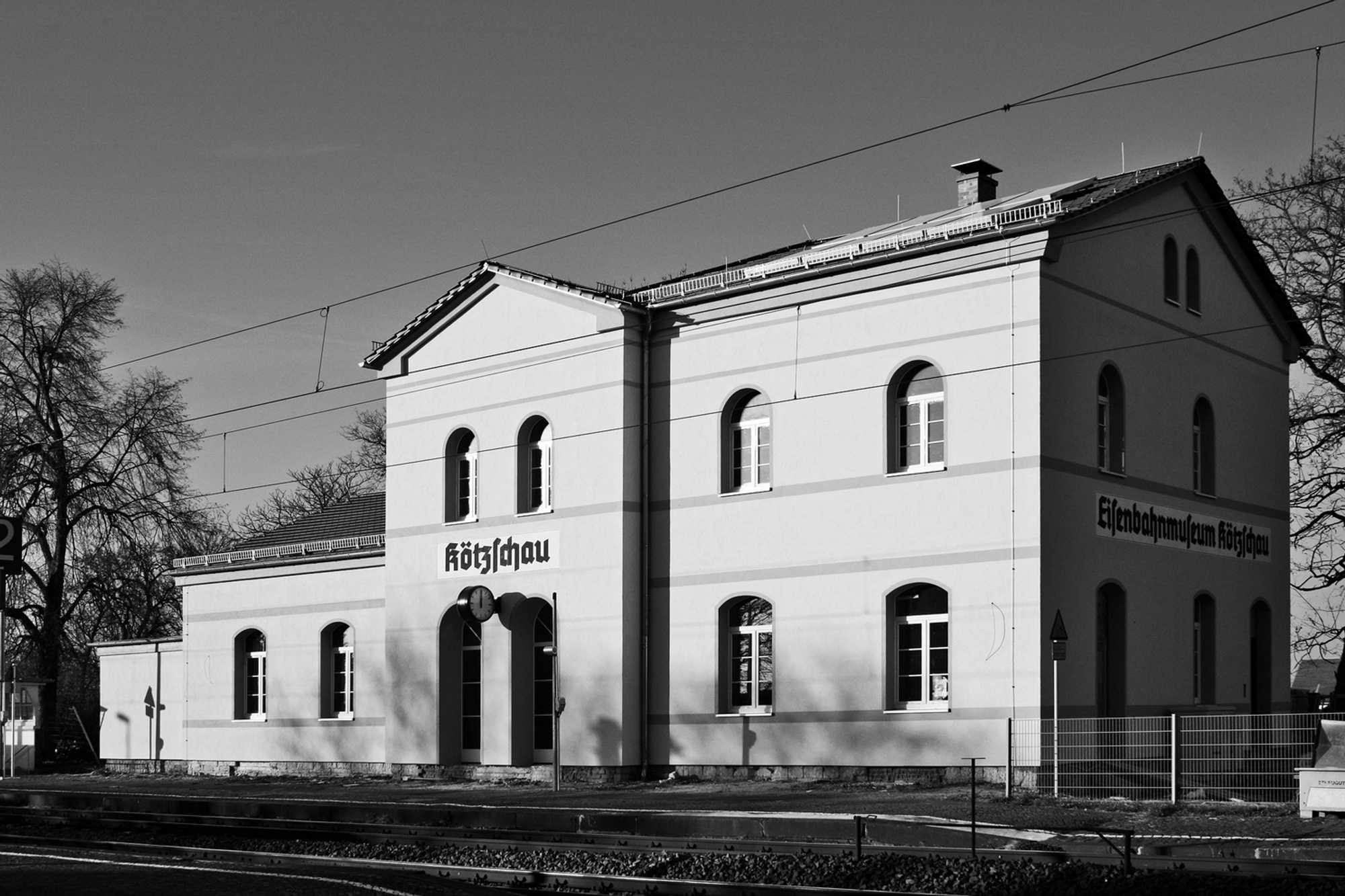 Der sanierte Bahnhof Kötzschau an der Strecke Leipzig – Großkorbetha.