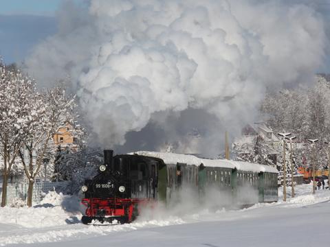 Am 1. und 2. Dezember stand dann der Personenzugverkehr zwischen Obercarsdorf und Schmiedeberg unter besonderer Beobachtung der Eisenbahnfreunde.