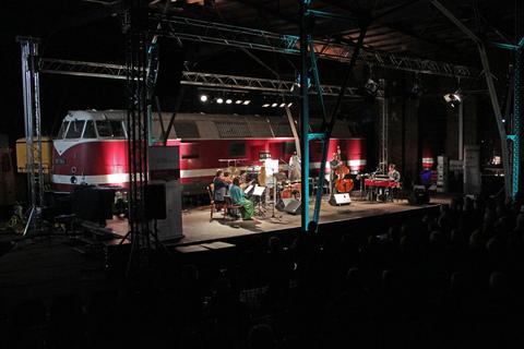 Musik im Lokschuppenambiente beim Musikfest Erzgebirge