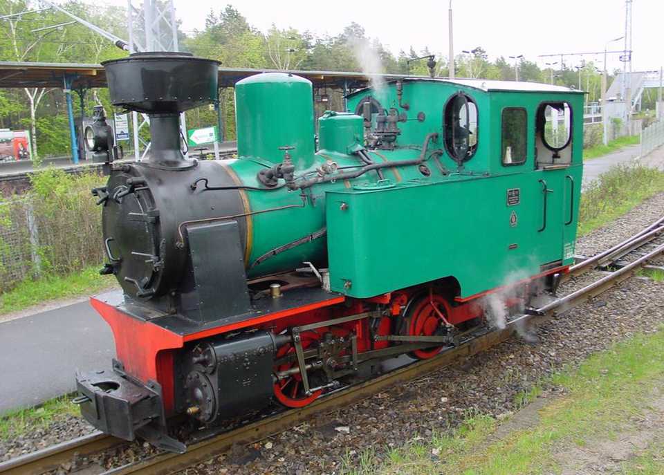 Die Lokomotive 44 „LOWA“ der Parkbahn Berlin zählt zu den wenigen erhaltenen 70-PS-Bn2t, die zwischen 1950 und 1956 vom Lokomotivbau „Karl Marx“ in Babelsberg gebaut worden sind.