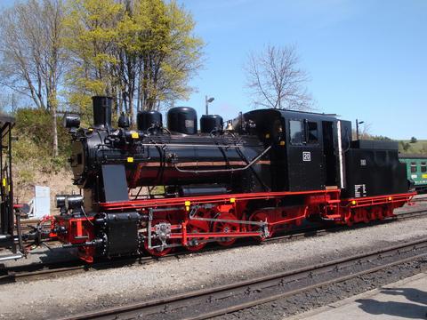 Lok 20 bei ihrer offiziellen Wiederinbetriebnahme am 6. Mai in Oberwiesenthal.