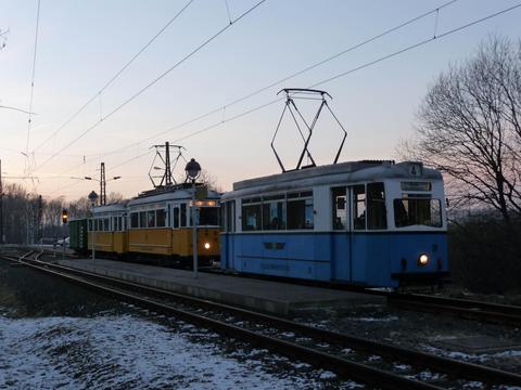 Der Waldbahnzug und der ET 55 begegnen sich am 22. Januar in Boxberg.