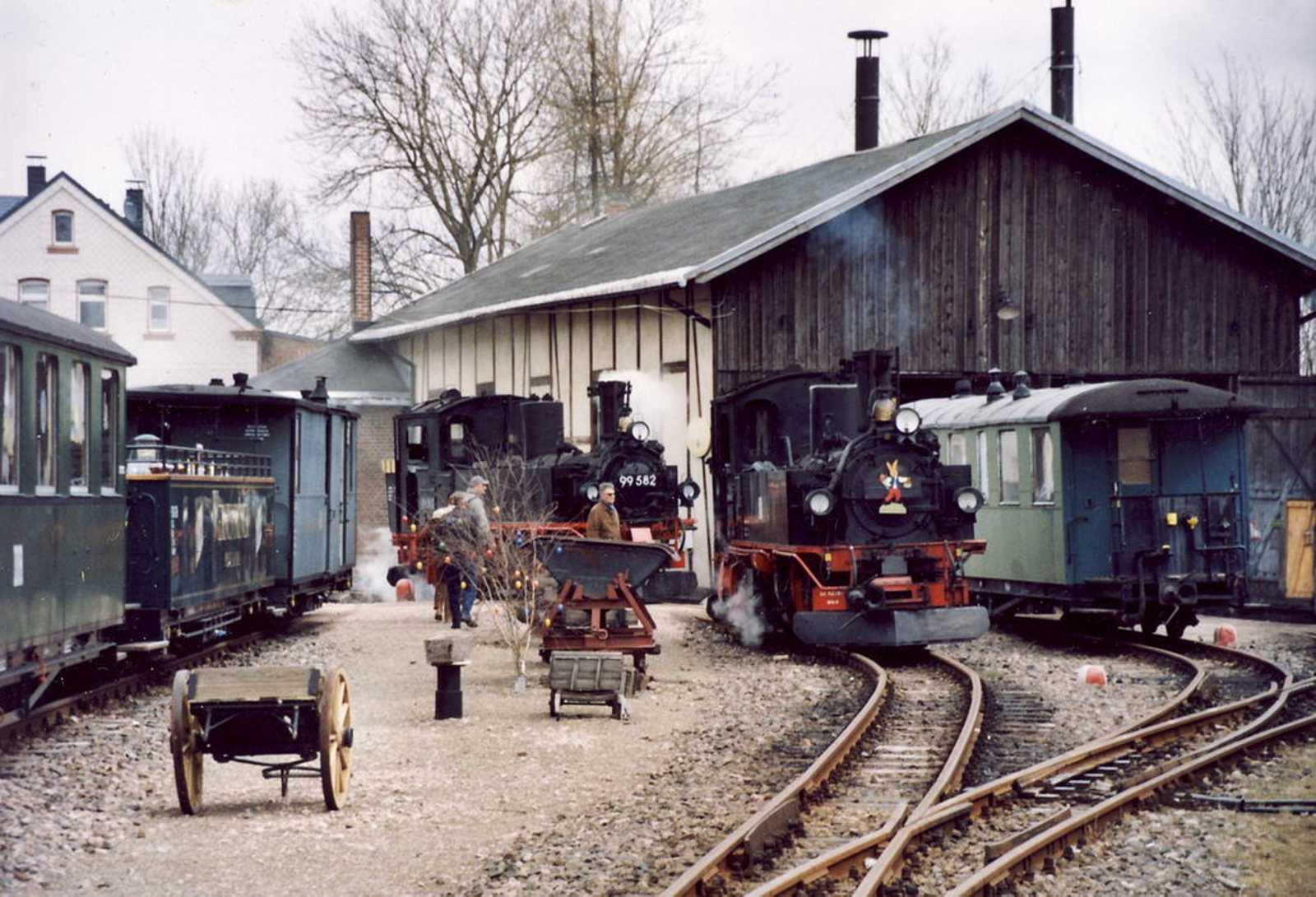Ostern werden auf der Museumsbahn Schönheide erneut zwei IV K zum Einsatz kommen. Vor einem Jahr waren 99 516 und 99 582 ebenfalls gemeinsam unterwegs.