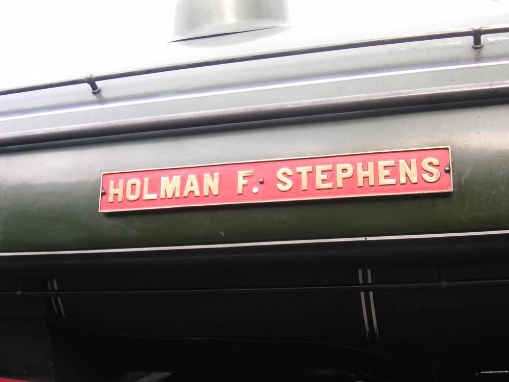 Dem Gründer und langjährigen geschäftsführenden Gesellschafter, Colonel Holman F. Stephens, wurde mit der Namensgebung der 1952 gebauten Lok No. 23 ein besonderes Denkmal gesetzt.
