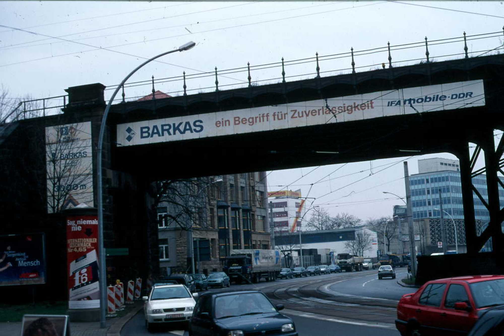 Barkas gibt es schon lange nicht mehr, doch in Chemnitz wird noch gut dafür geworben.