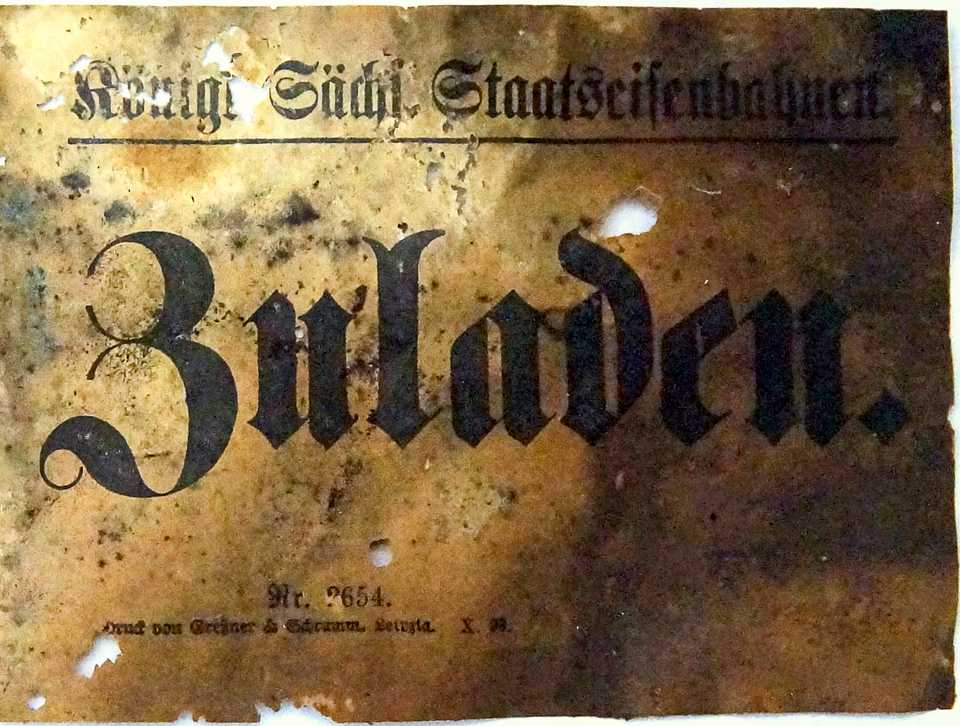 Fundstück beim Fensterausbau im Wechselburger Stellwerk: Aufgegeben in Grimma ob Bf zum Versand nach Wechselburg. Was mag damals wohl transportiert worden sein?