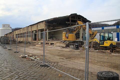 In Freital-Hainsberg wurde im Dezember 2020 der Güterschuppen abgerissen. An seiner Stelle war der Bau einer Umgehungsstraße geplant. Die IGW und private Nutzer räumten daraufhin vor mehreren Jahren das Gebäude, was anschließend verfiel.