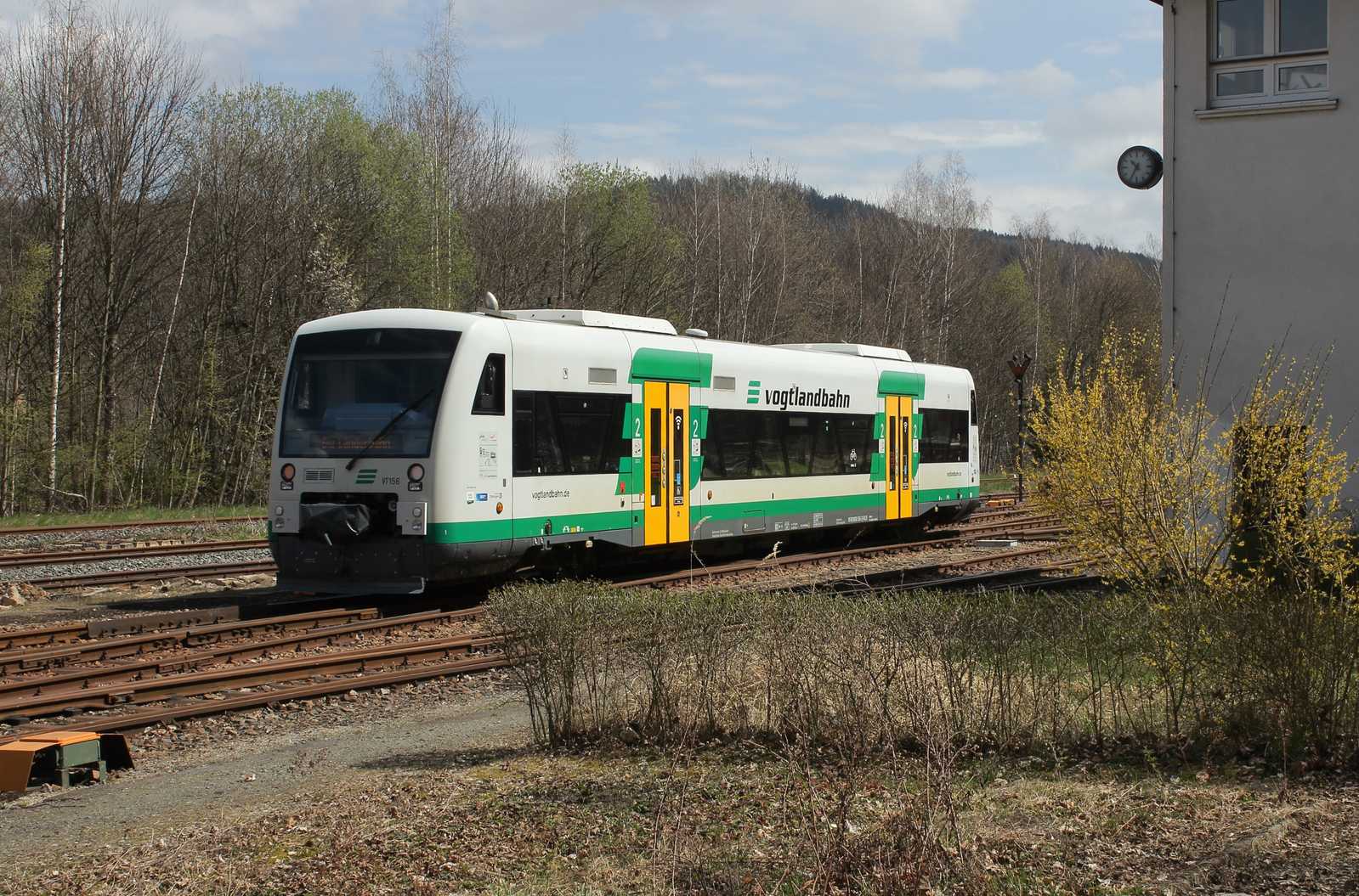 Im Rahmen einer Personalschulungsfahrt kam am 29. April 2021 der Triebwagen 650 156 der Länderbahn ins Eisenbahnmuseum Schwarzenberg.