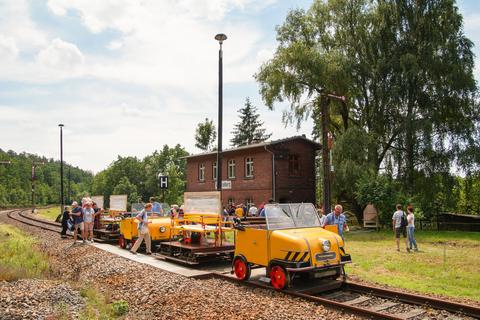 Am 27. Juni 2021 entstand in Wechselburg auch diese Aufnahme von der Ankunfts- und Abfahrtsstelle der Schienentrabifahrten.