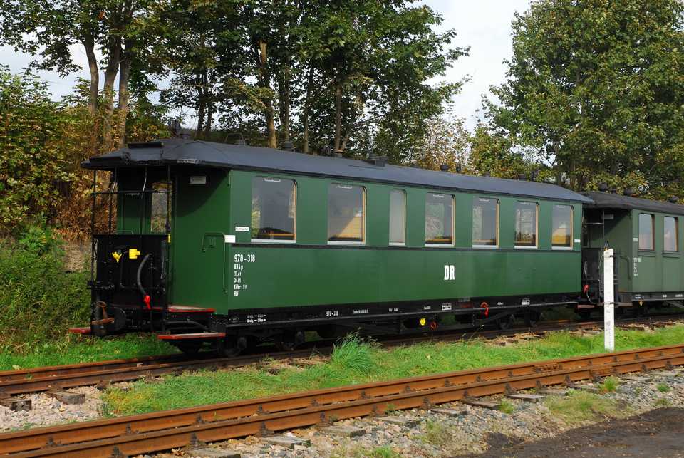 Der fertiggestellte Personenwagen 970-318 wurde zum III. WCd-Festival in den Zügen der Museumsbahn erstmals präsentiert.