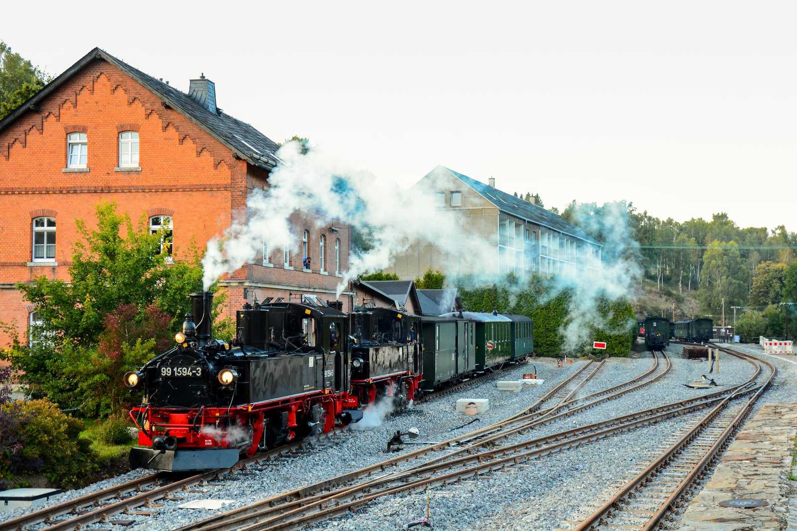 Schmalspurdampflokomotiven 99 1553 und 99 1648 in Mohorn Postkarte 1971 