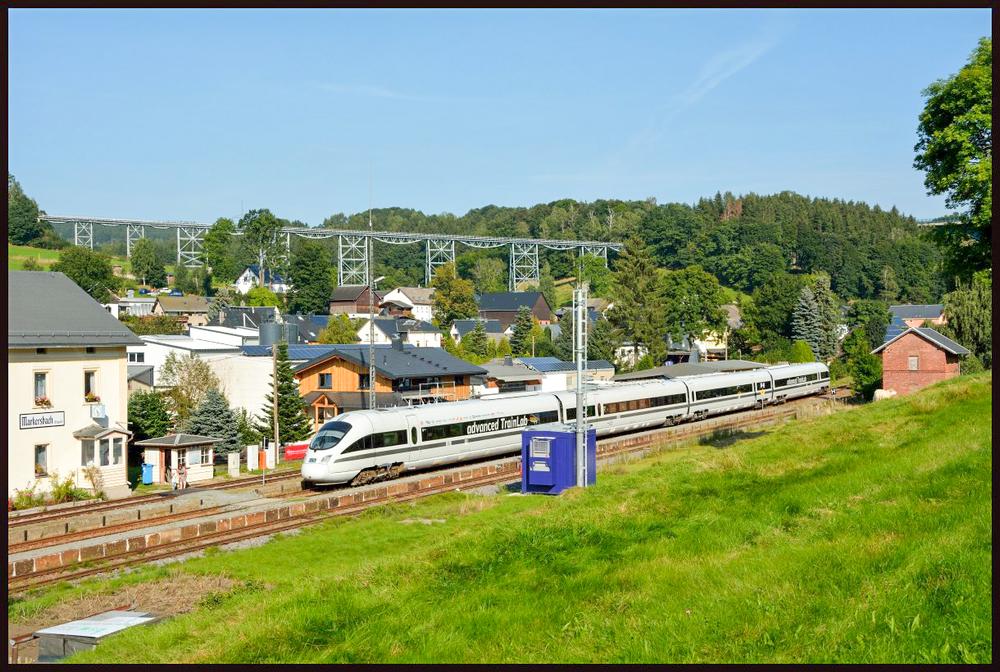 Am 26. September 2021 stattete der als „advanced TrainLab“ eingerichtete ICE-TD der BSg-Linie erneut einen Besuch ab, hier in Markersbach.