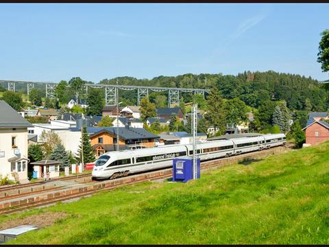 Am 26. September 2021 stattete der als „advanced TrainLab“ eingerichtete ICE-TD der BSg-Linie erneut einen Besuch ab, hier in Markersbach.