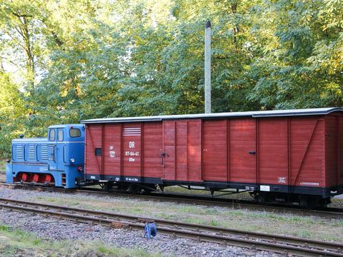 Am 9./10. Oktober zeigt sich der im Oktober 2006 aus Oschatz übernommene gedeckte Güterwagen 97-11-18 in Magdeburgerforth neu beschriftet als 97-64-41 II. Aber auch baulich ist der GGw dem Erscheinungsbild der in den 1950er Jahren im Netz Burg genutzten sächsischen GGw angepasst.