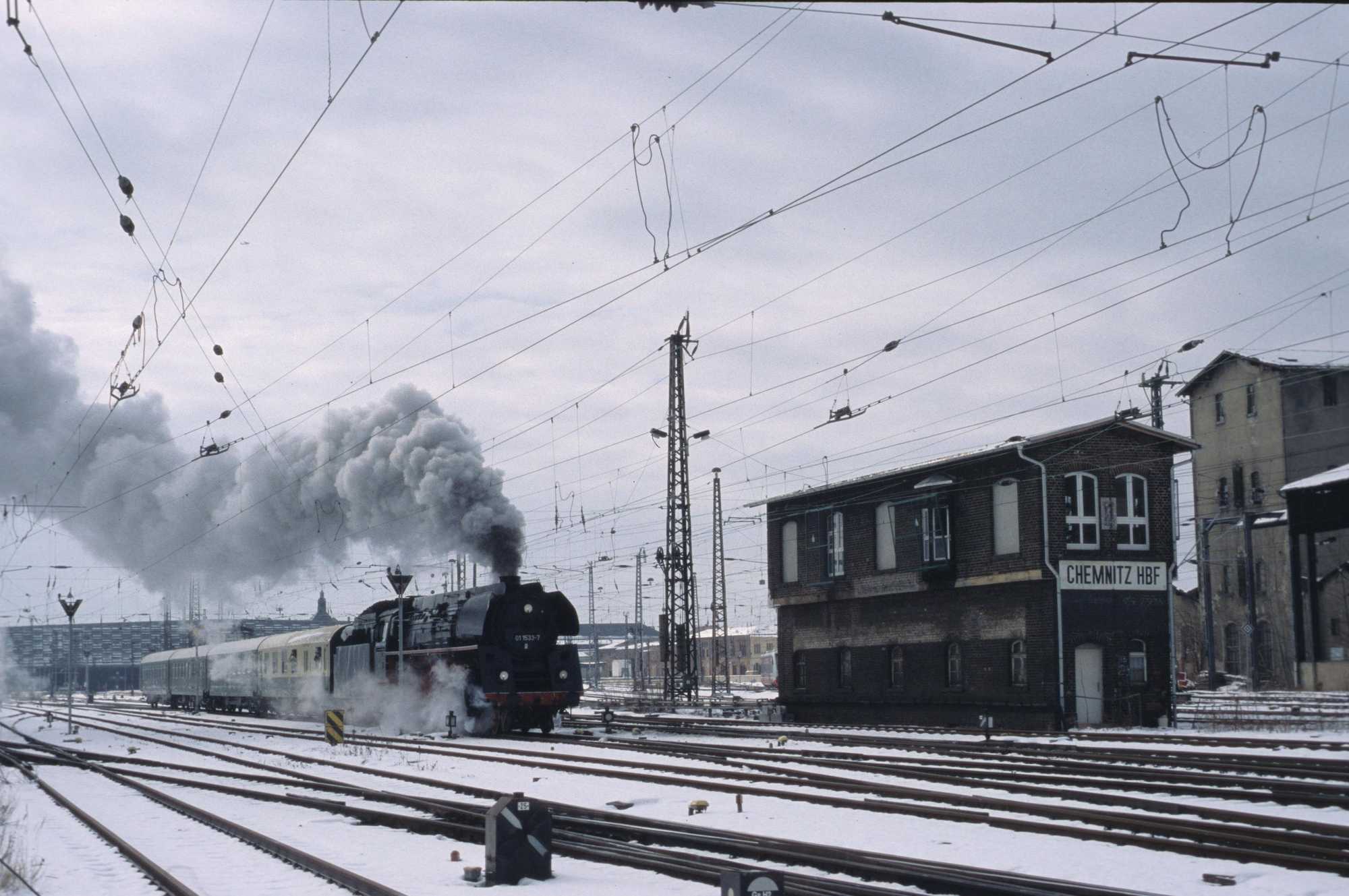 Ausfahrt des „Überführungssonderzuges“ am 15. Februar aus Chemnitz in Richtung Ostsachsen.