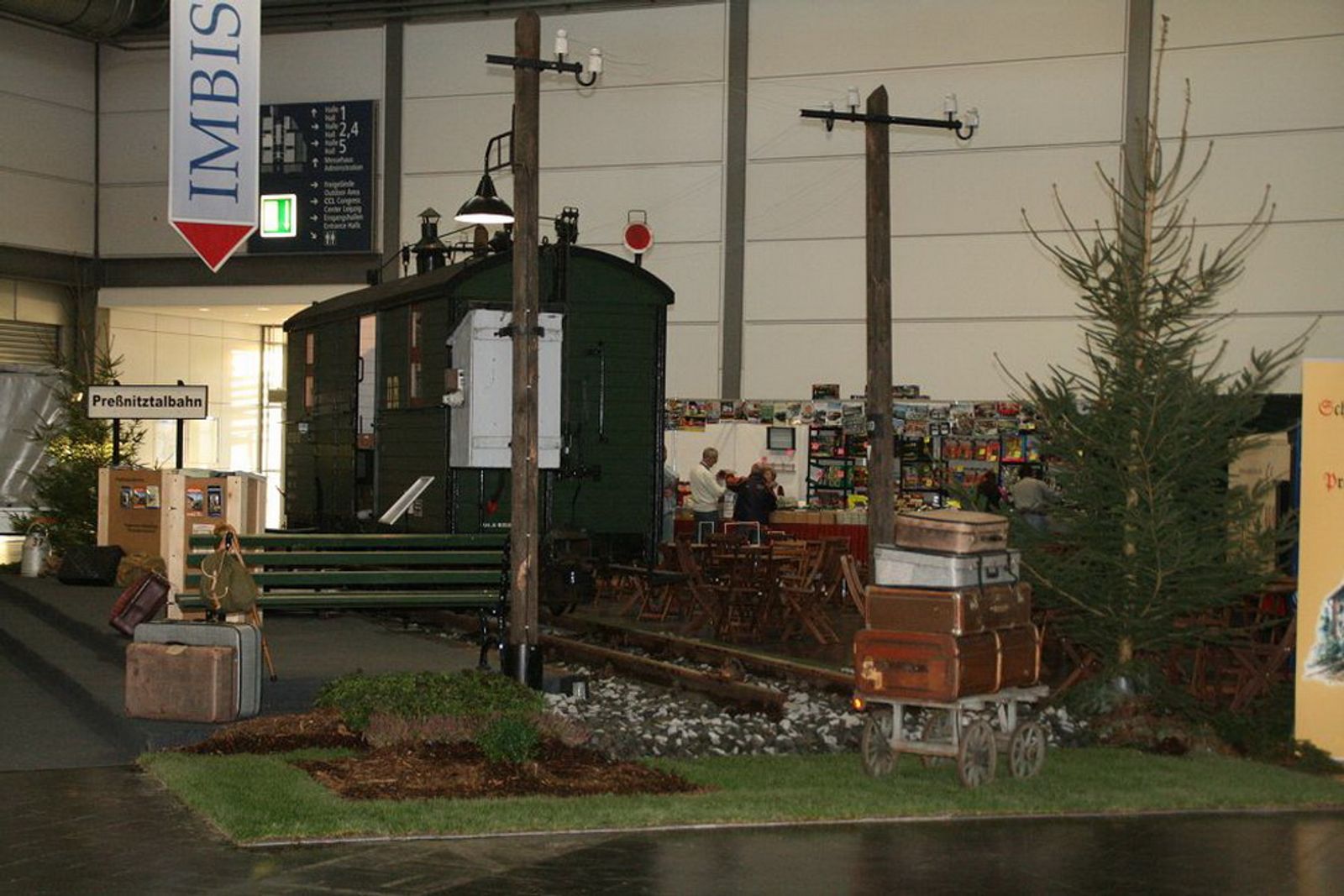 Ein richtiges Eisenbahn-Diorama in Originalgröße wurde von der Preßnitztalbahn auf die Messe gestellt.