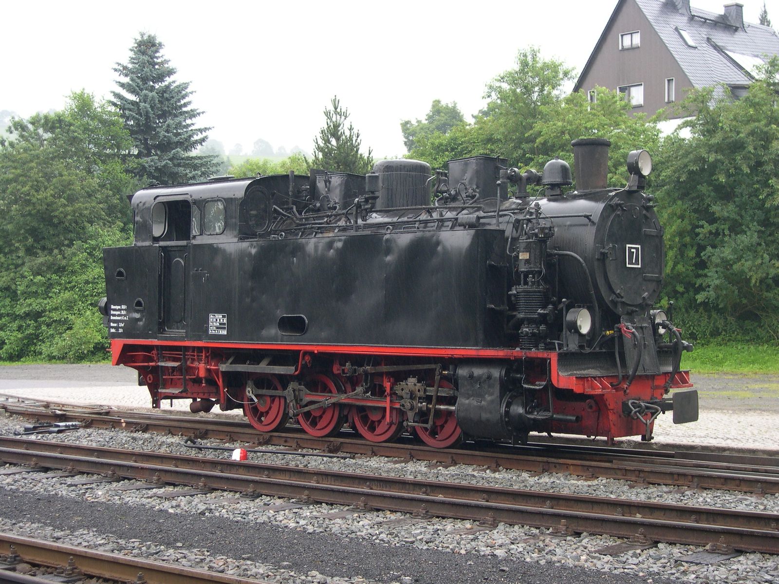 Am 16. Juli 2008 traf Lok 7 ex. Mansfeld aus Prora in Steinbach ein.