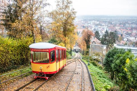 Bei der VDMT-Herbsttagung 2021 fuhren die Teilnehmer am 14. November in Karlsruhe mit der Turmbergbahn – nicht nur für die VSE-Mitglieder aus Dresden eine bekannte Technologie …