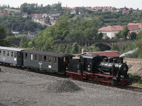 Auf der Mansfelder Bergwerksbahn fand am 14. Juli 2007 erstmals eine Probefahrt (mit Lok 20) auf dem neuen Gleis 1 in Hettstedt Kupferkammerhütte statt.