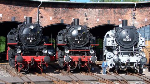 Neben der Schwarzenberger 86 049 erinnerten im Mai 86 607 des Verkehrsmuseums Dresden (betreut vom Vogtländischen Eisenbahnverein in Adorf) und 86 283 des Deutschen Dampflokomotiv-Museums aus Neuenmarkt-Wirsberg an die ersten Einsätze der Baureihe 86 in Schwarzenberg.