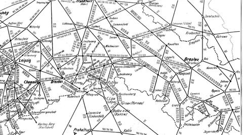 Ausschnitt aus der Übersichtskarte zum Güterkursbuch (GKb) für den Frachtladungsverkehr der Eisenbahnen Deutschlands mit Fokus auf das engmaschige Eisenbahnnetz zwischen Schlesien und Sachsen.