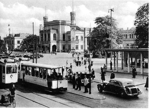 Breslau, Hauptbahnhof Mitte der 1930er Jahre, Blick von der früheren Gartenstraße (heute ul. J. Pilsudskiego)