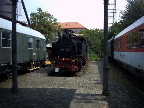 Museumslok 99 1781, hier als 099 745-2 bezeichnet - des Verkehrsmuseums Nürnberg kommt nach Jöhstadt.
