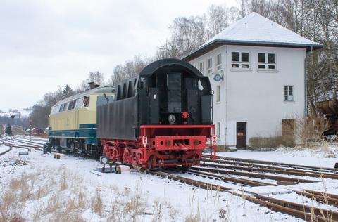 In Schwarzenberg angekommen, stellte die Diesellok den Tender der Dampflok im Museumsgelände ab.