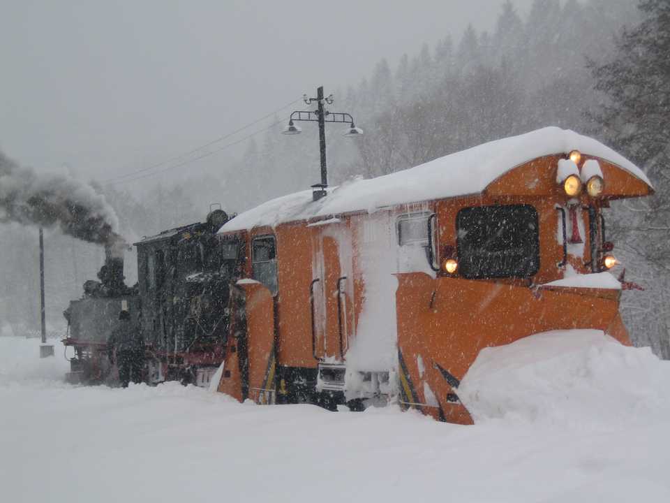 Der Schneepflug der IG Preßnitztalbahn, 97-09-43, hatte in diesem Winter auf der Museumsbahn Jöhstadt – Steinbach viel zu tun!