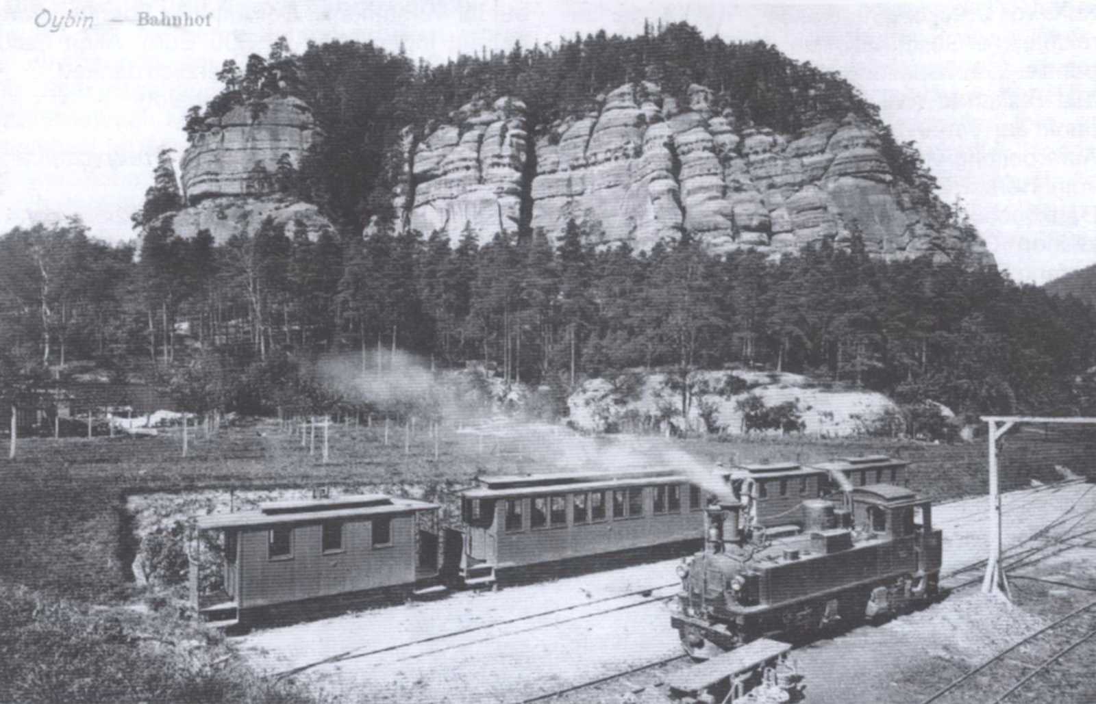 Oybin, hier um 1920, wird in diesem Jahr wieder von einer IV K mit Länderbahnfarbgebung angefahren. Foto: Sammlung Guido Wranik