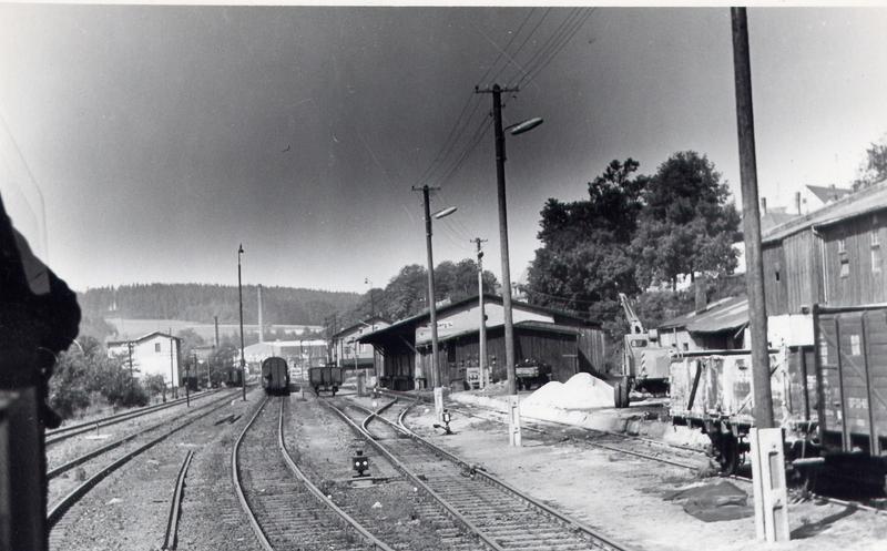 Die fünf Gleise des Bf. Marienberg waren in den fünfziger Jahren noch rege benutzt.